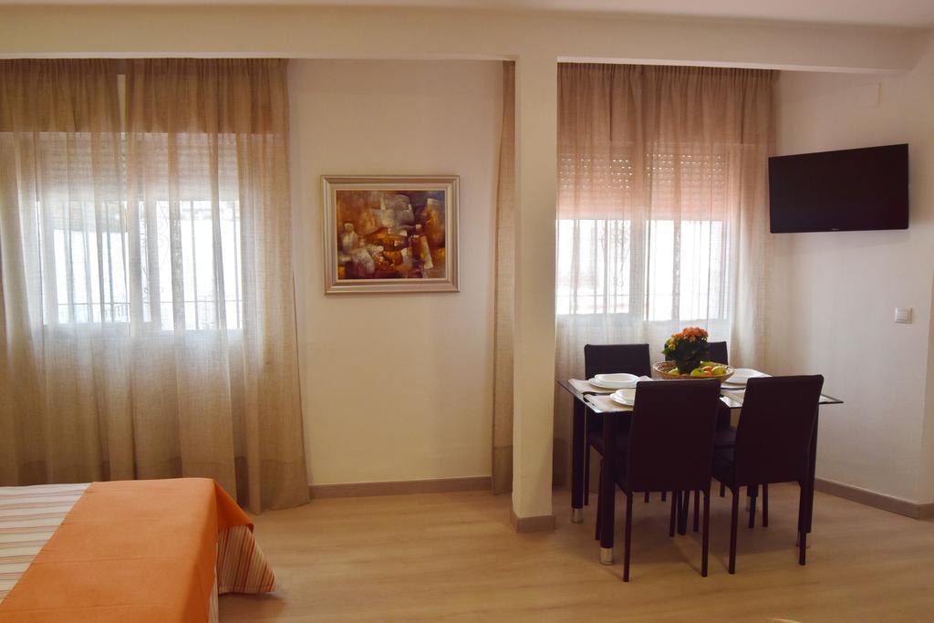 קורדובה Apartamentos Cespedescinco מראה חיצוני תמונה